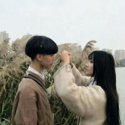 杨幂“陪酒照”流出，中年妇女的既视感，真的没啥区别